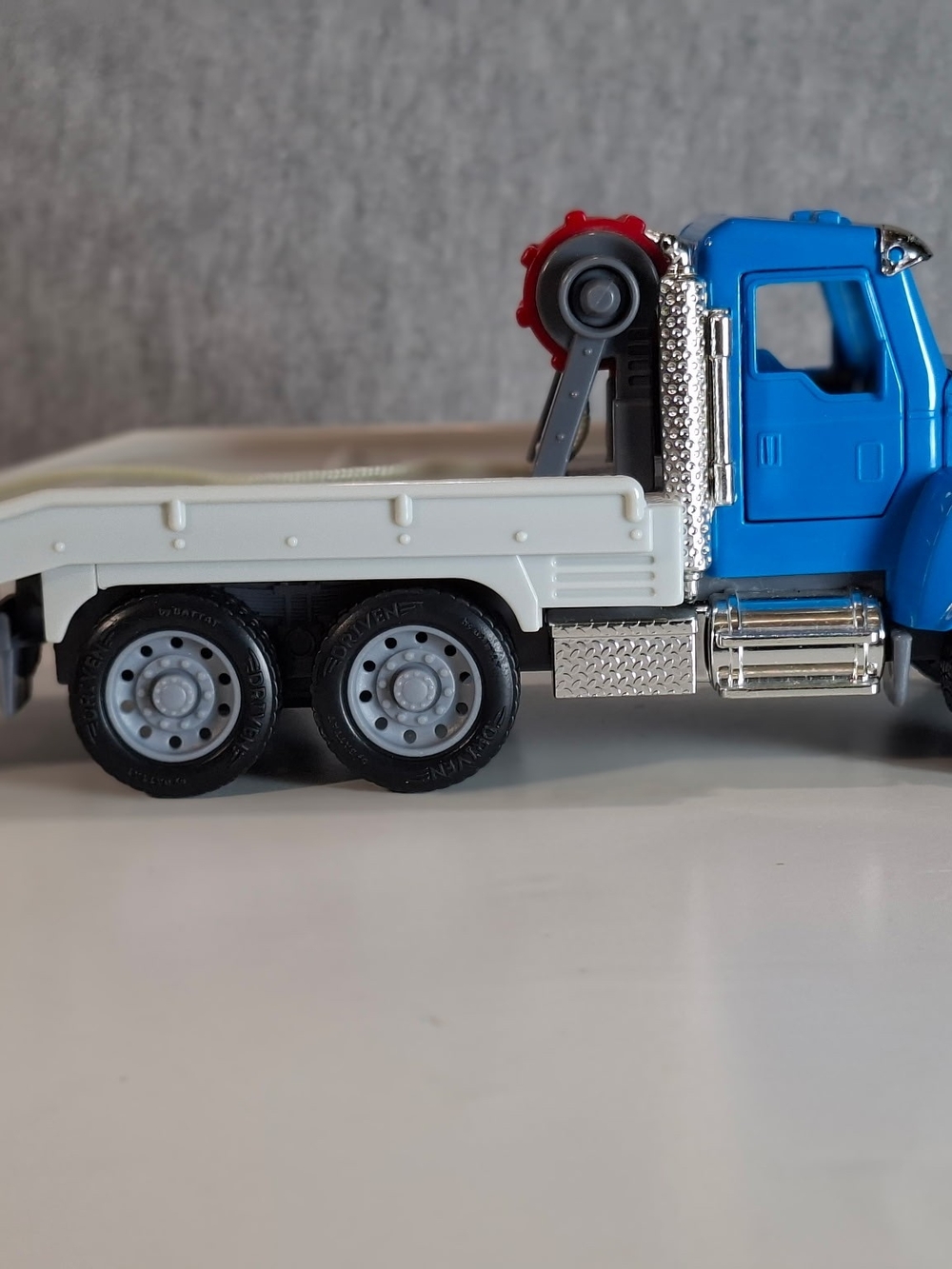 Blue Die-Cast Toy Truck with Chrome Accents for Kids - Picture 3 of 10